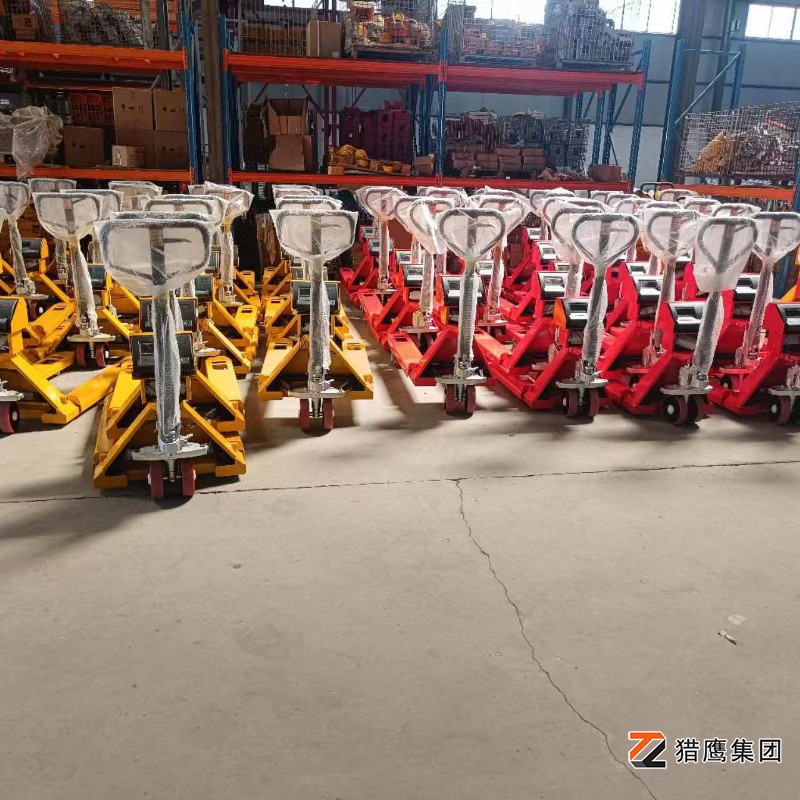 手動(dòng)搬運車(chē)買(mǎi)多高的輪子？源頭工廠(chǎng)來(lái)回答